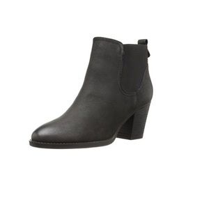 Steve Madden Repell Black Ankle Boots